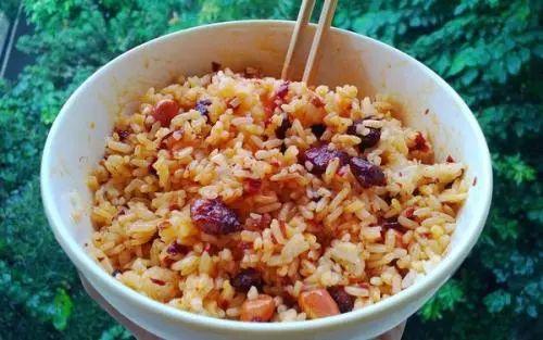 娱乐拌饭酱吃瓜